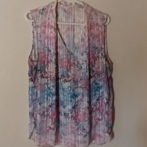 Tahari sleeveless pullover